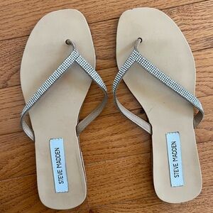 Steve Madden size 7 jewel flip flops